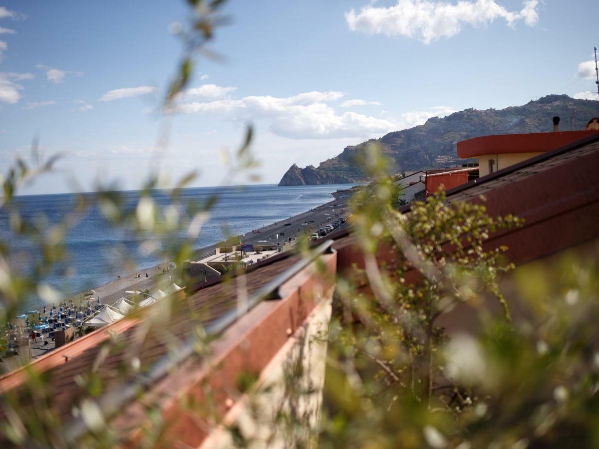 Marina Di Savoca Santa Teresa Di Riva Exterior foto