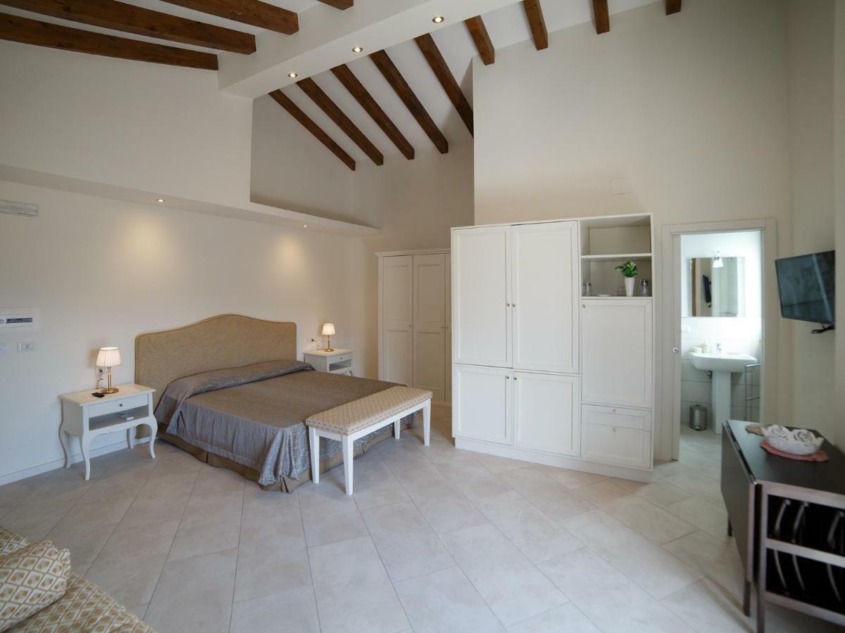 Marina Di Savoca Santa Teresa Di Riva Exterior foto