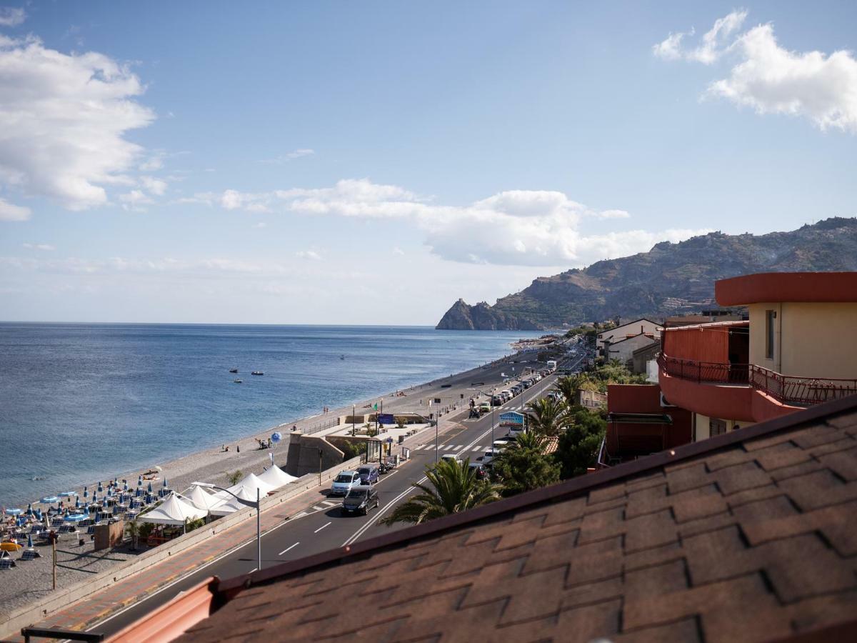 Marina Di Savoca Santa Teresa Di Riva Exterior foto